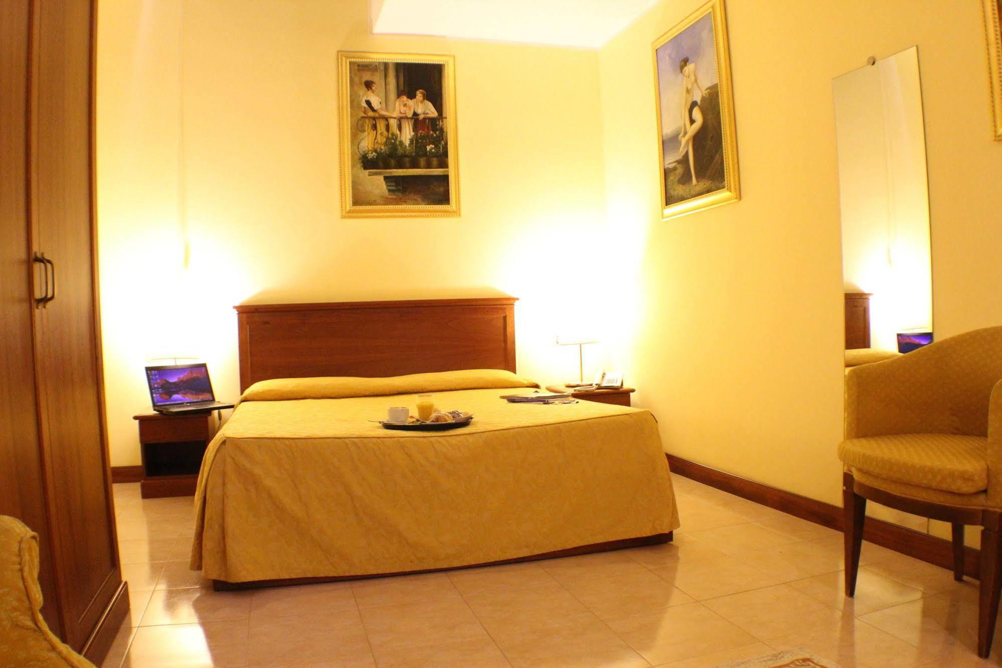 Certosa Hotel Milan Bagian luar foto