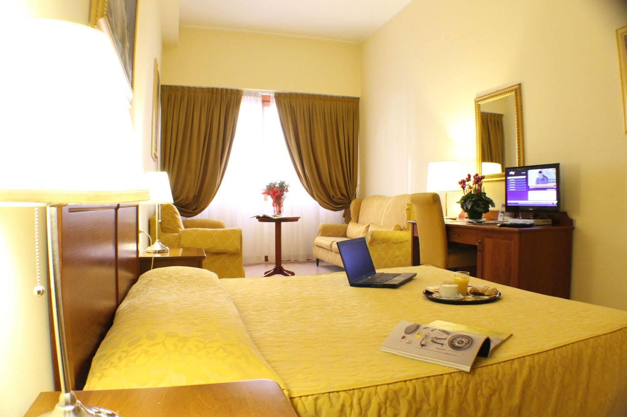 Certosa Hotel Milan Bagian luar foto