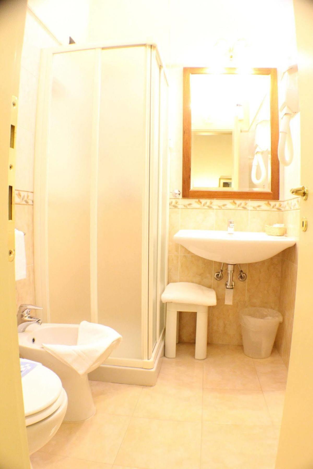 Certosa Hotel Milan Bagian luar foto